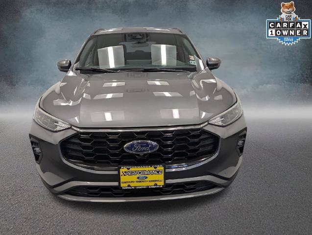 Certified 2023 Ford Escape ST-Line Select w/ Tech Pack #2 AWD/4WD image 2