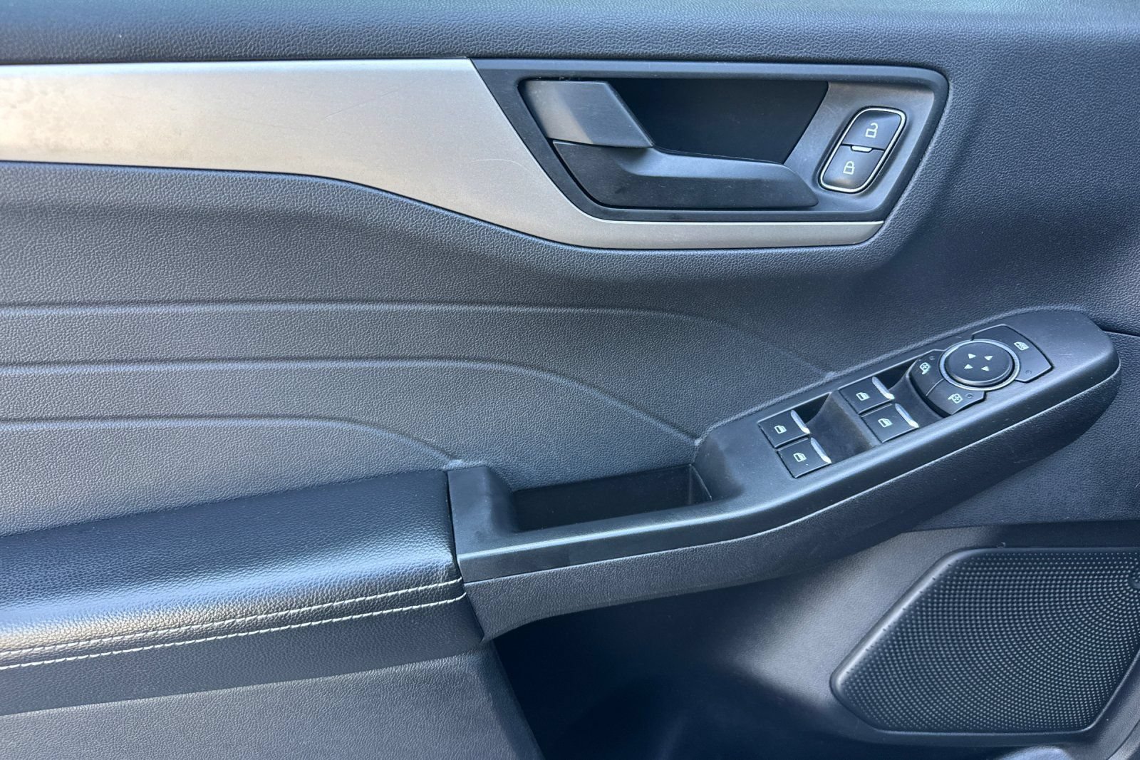 Certified 2022 Ford Escape SE FWD image 12