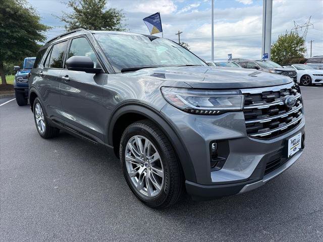 Certified 2026 Ford Explorer Active w/ Active Comfort Package AWD/4WD image 2
