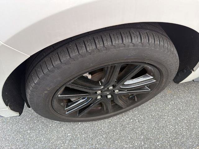 Certified 2022 Ford Edge ST-Line AWD/4WD image 4