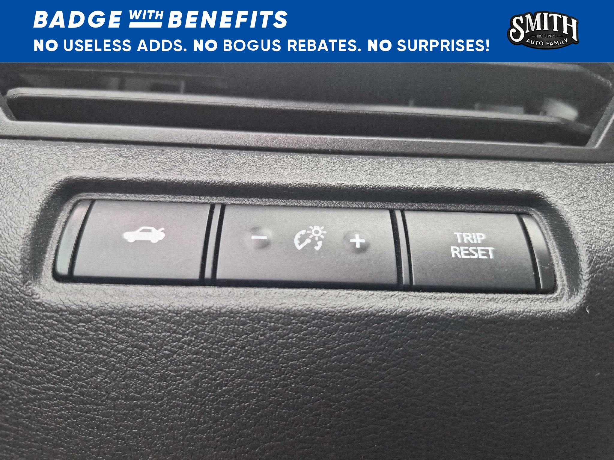 Used 2024 Nissan Altima 2.5 SV FWD image 19