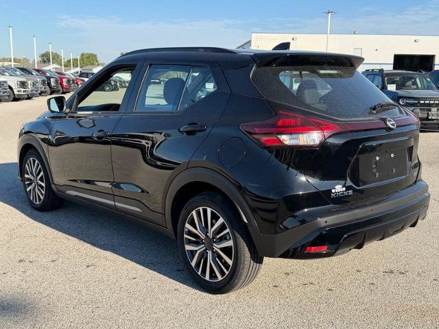 Used 2024 Nissan Kicks SR FWD image 3