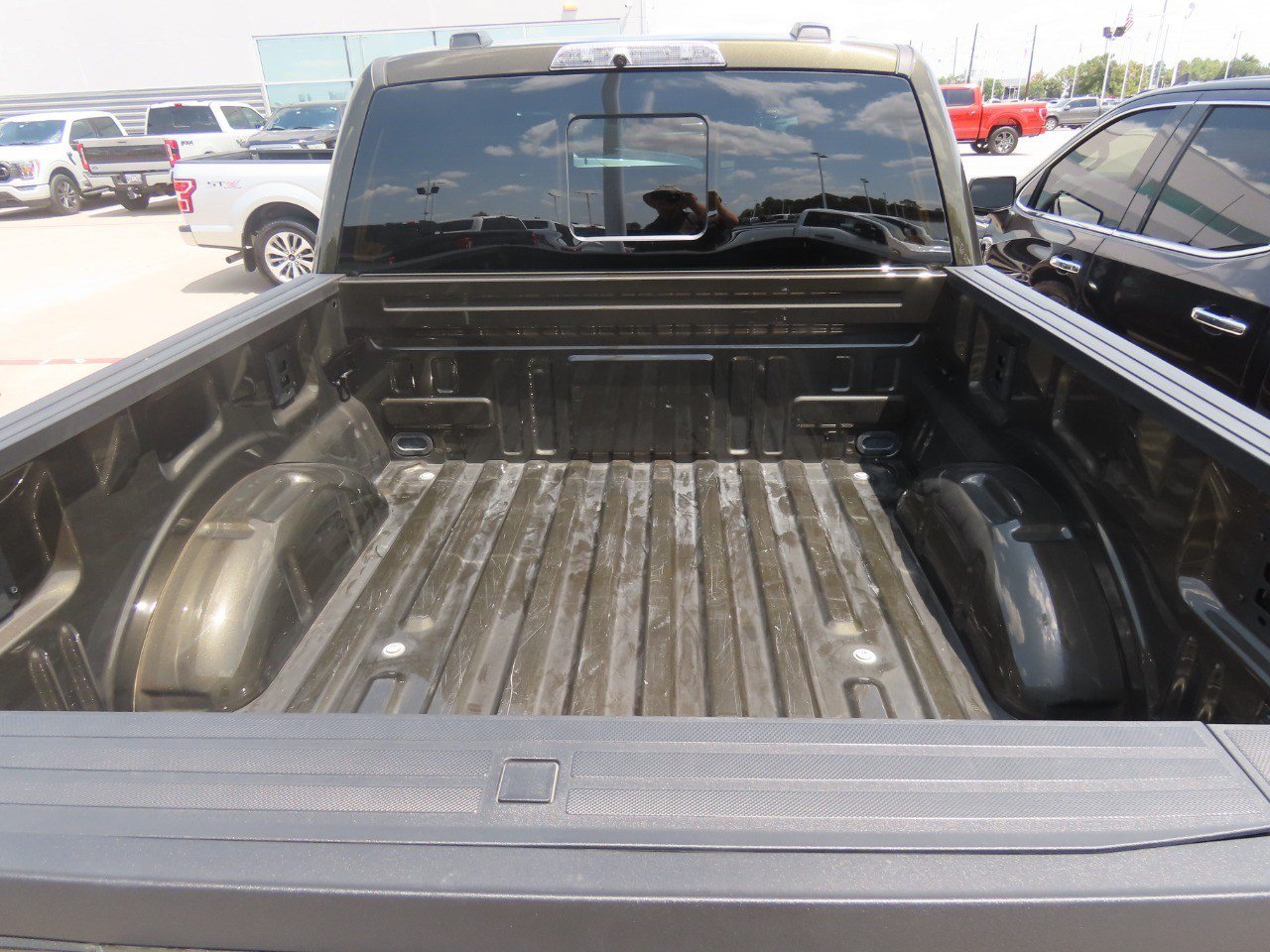 Certified 2025 Ford F150 Raptor AWD/4WD image 11