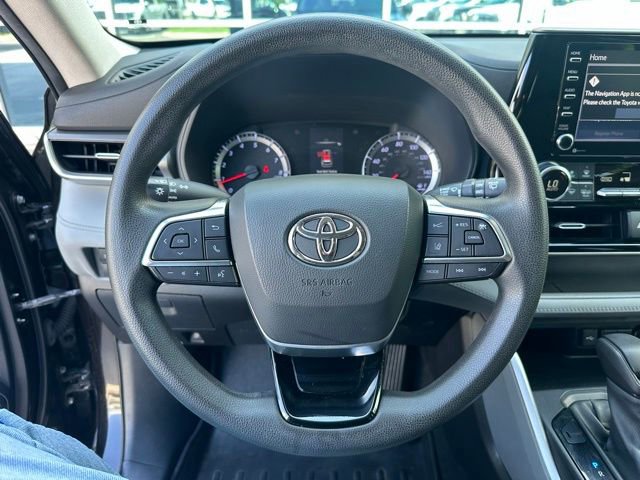 Used 2020 Toyota Highlander L FWD image 20