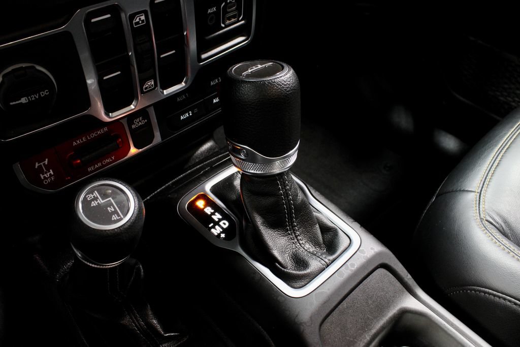 Used 2024 Jeep Gladiator Sport AWD/4WD image 34