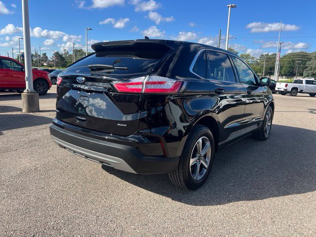 Certified 2024 Ford Edge SEL w/ Convenience Package AWD/4WD image 3