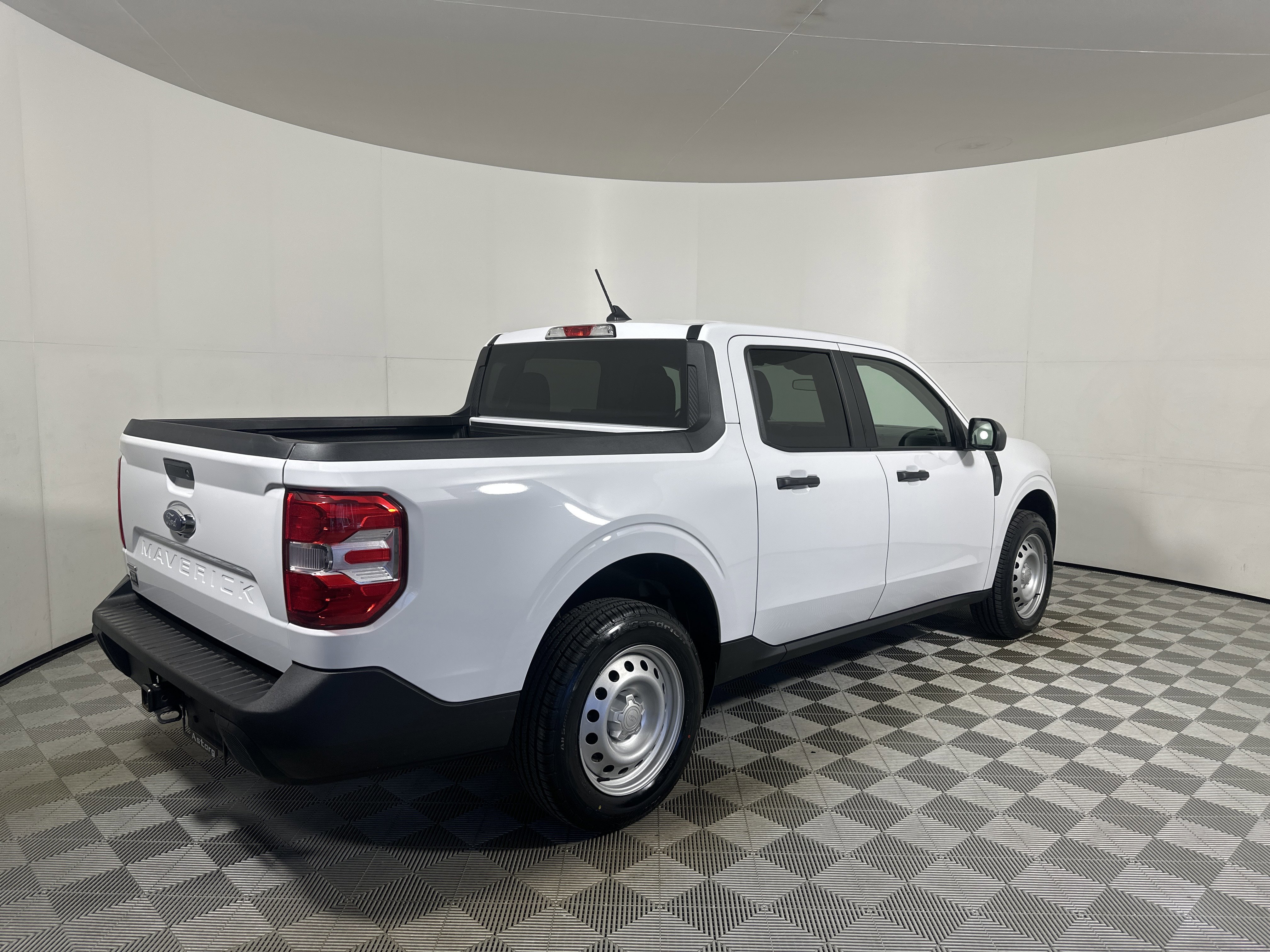 Certified 2024 Ford Maverick XL image 5