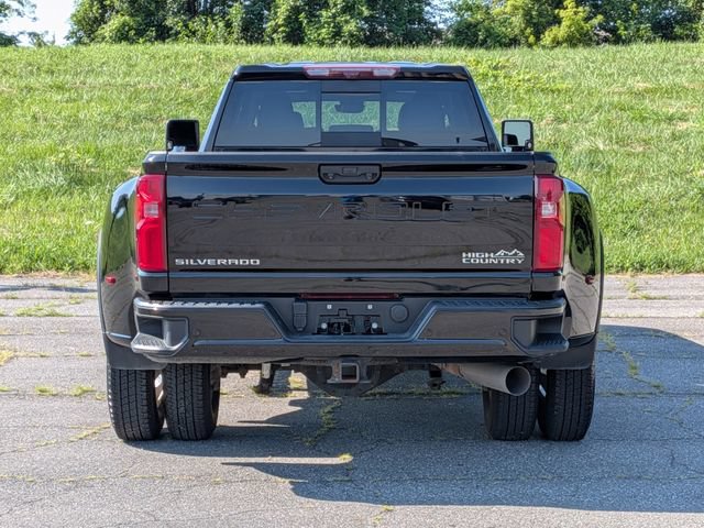 Used 2024 Chevrolet Silverado 3500 High Country w/ Technology Package AWD/4WD image 5