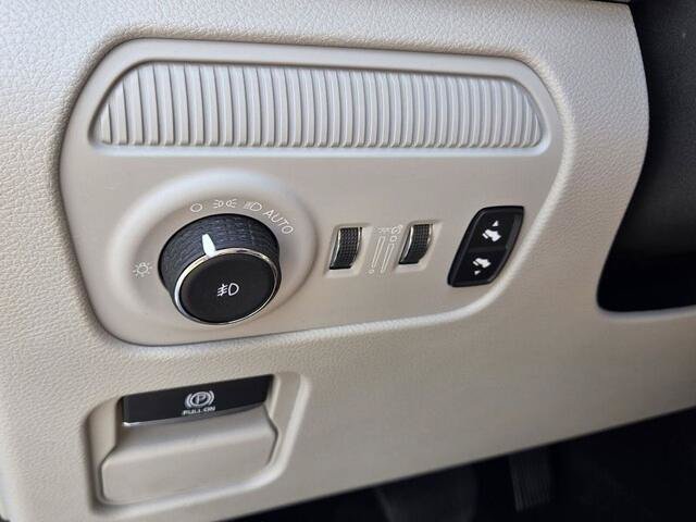 Used 2022 Jeep Grand Wagoneer Series I AWD/4WD image 30