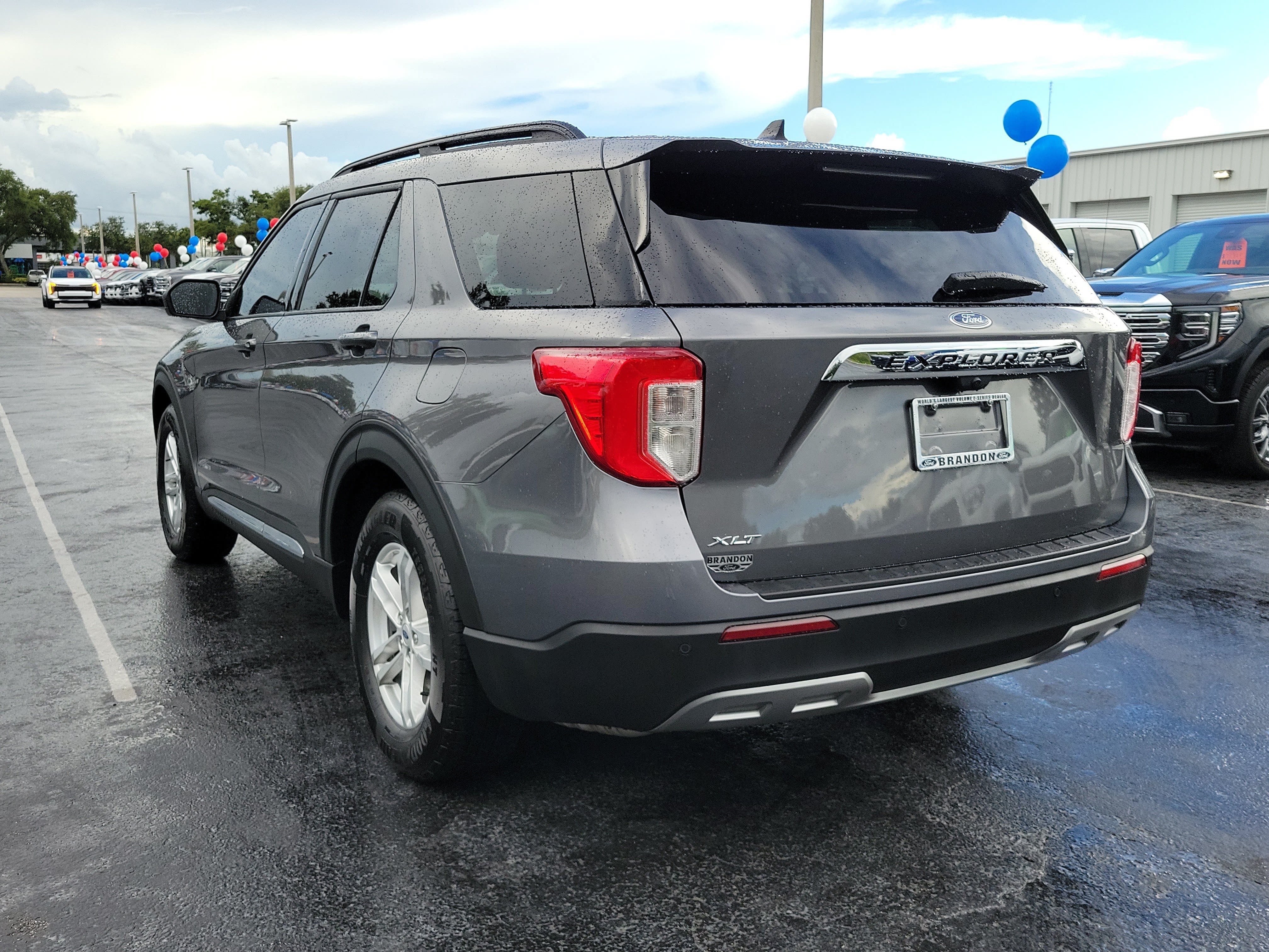 Certified 2023 Ford Explorer XLT w/ Equipment Group 202A RWD image 7