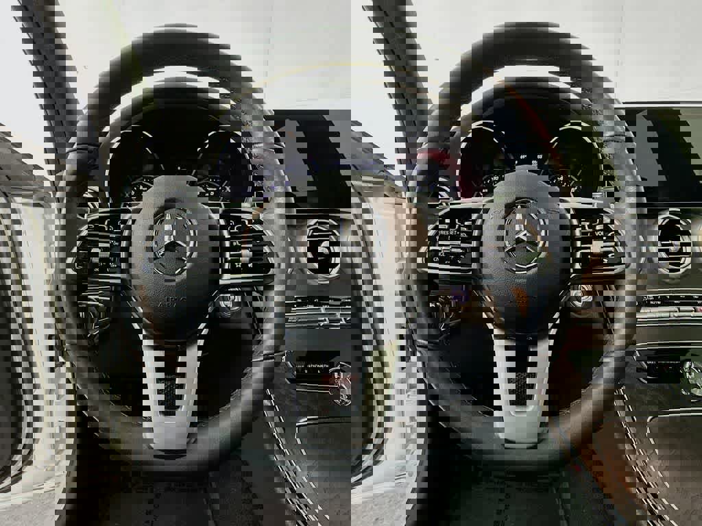 Used 2020 Mercedes-Benz C 300 Sedan image 18