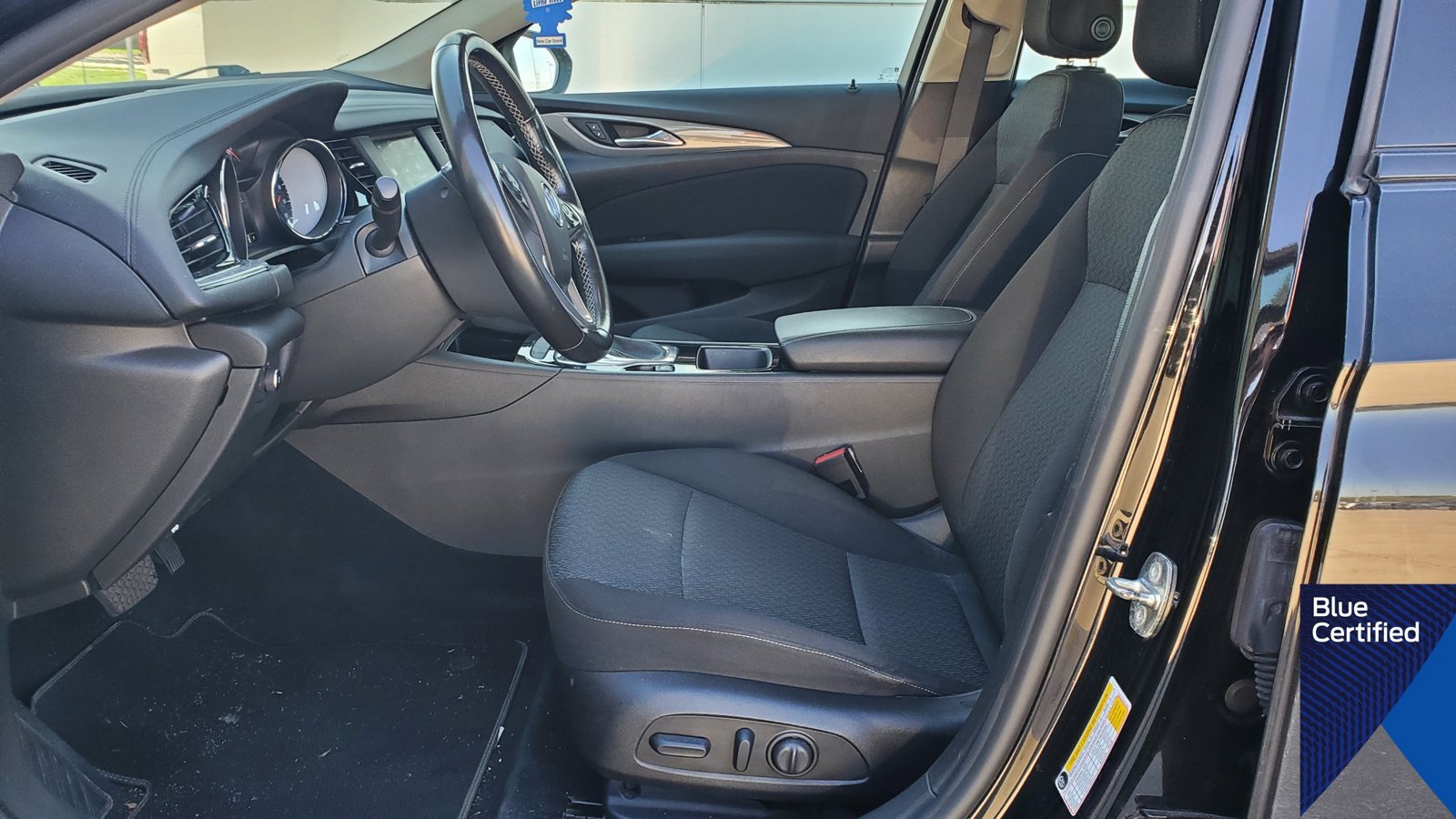 Used 2018 Buick Regal Preferred w/ Driver Confidence Package #1 FWD image 5
