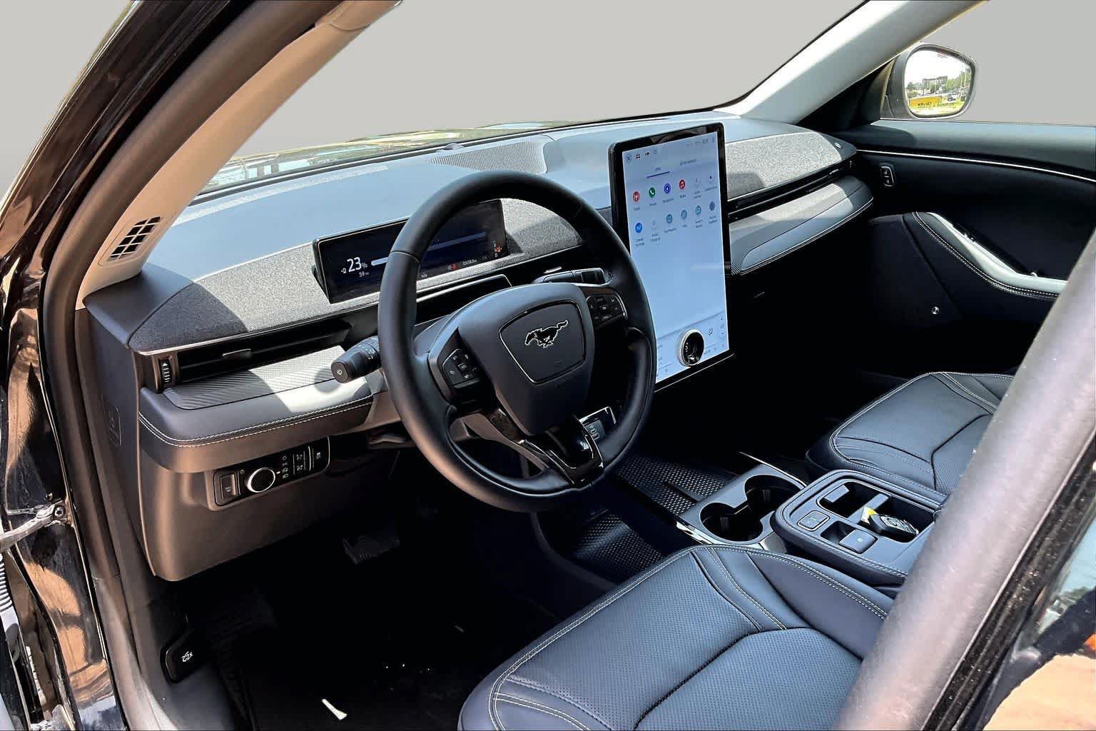 Certified 2025 Ford Mustang Mach-E Premium RWD image 17