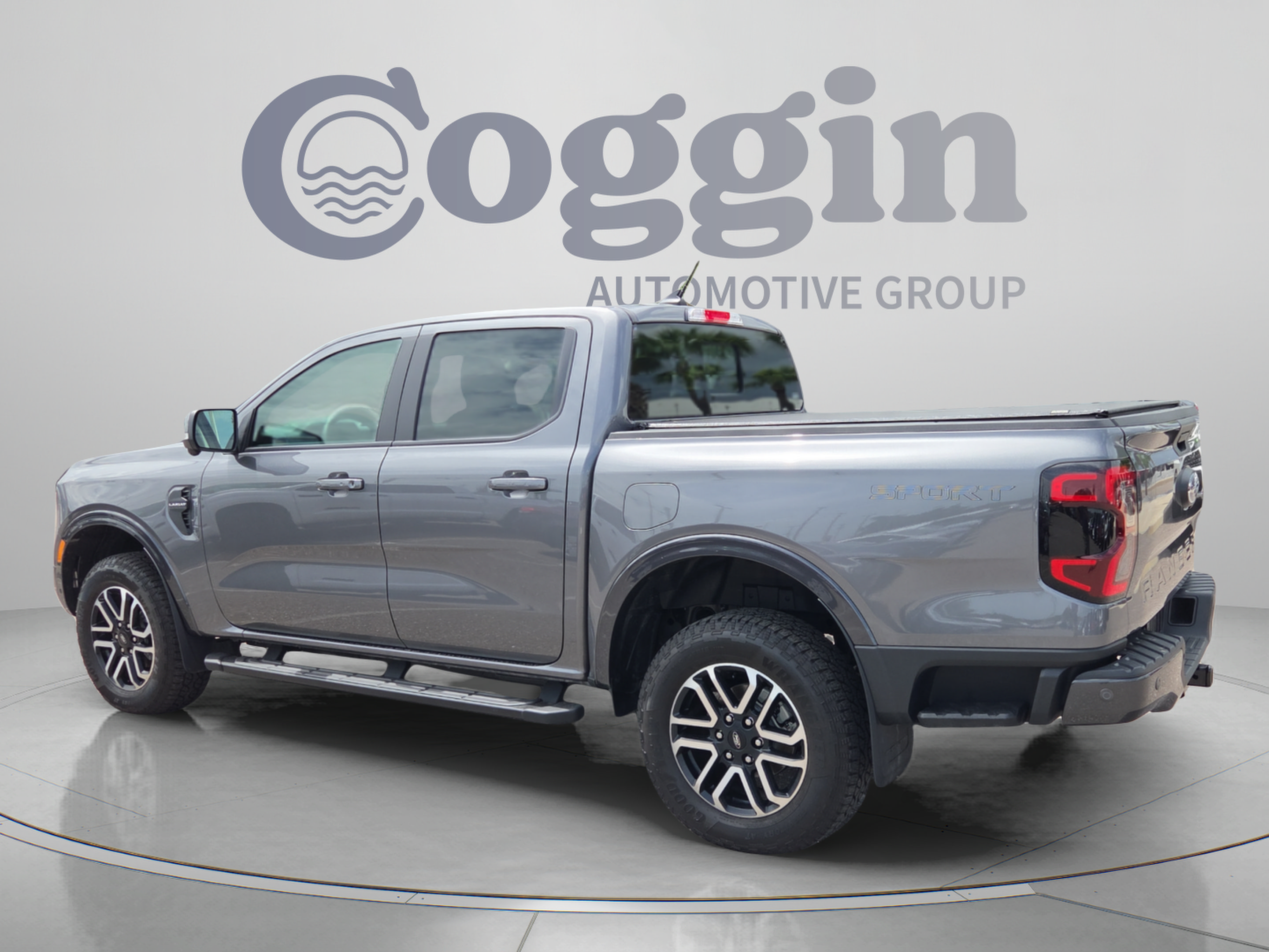 Certified 2024 Ford Ranger Lariat w/ Trailer Tow Package RWD image 3