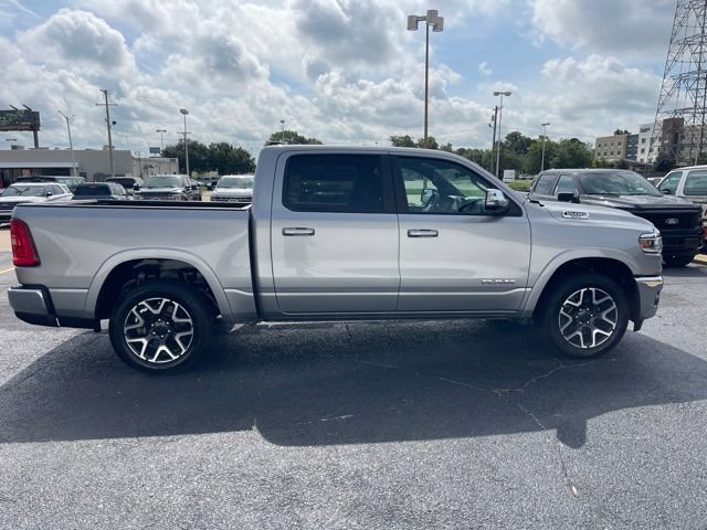 Used 2025 RAM 1500 Laramie AWD/4WD image 8