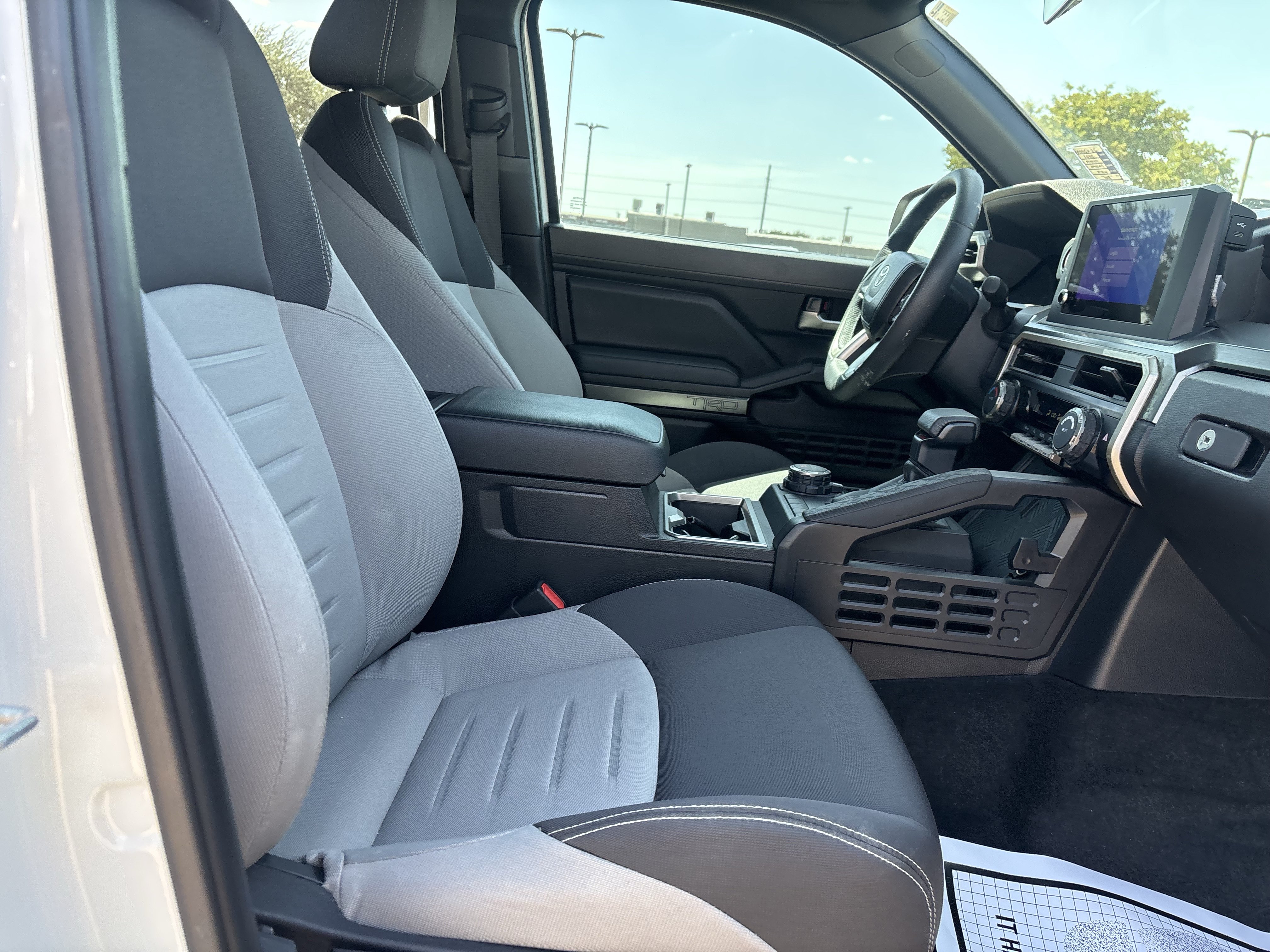 Used 2025 Toyota Tacoma TRD Sport AWD/4WD image 24
