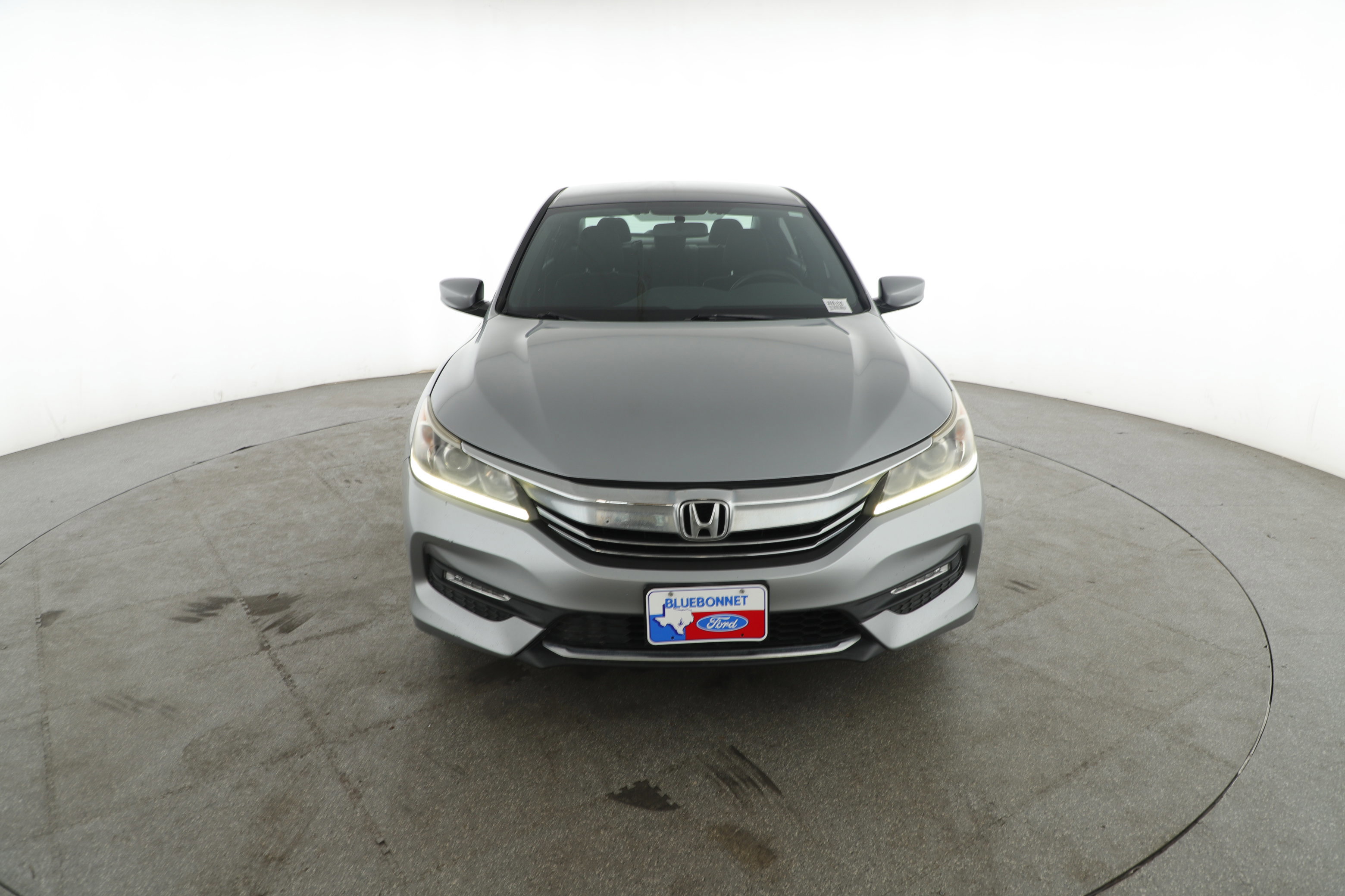 Used 2017 Honda Accord Sport image 3