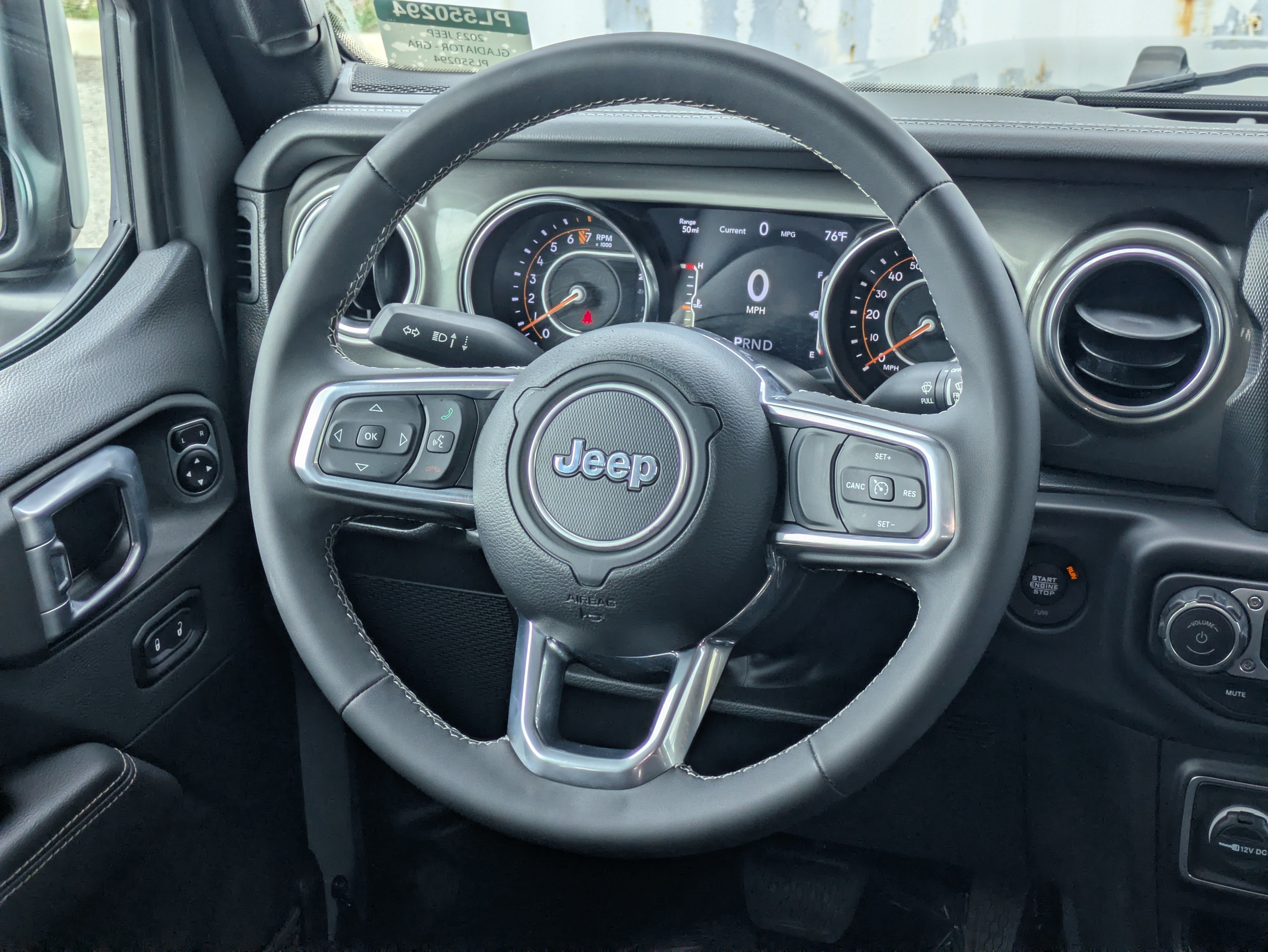 Used 2023 Jeep Gladiator Overland AWD/4WD image 19