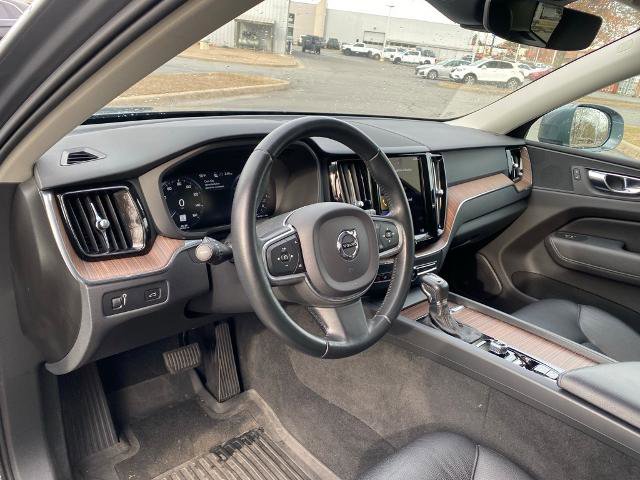 Used 2021 Volvo XC60 T5 Momentum w/ Protection Package Premier image 12