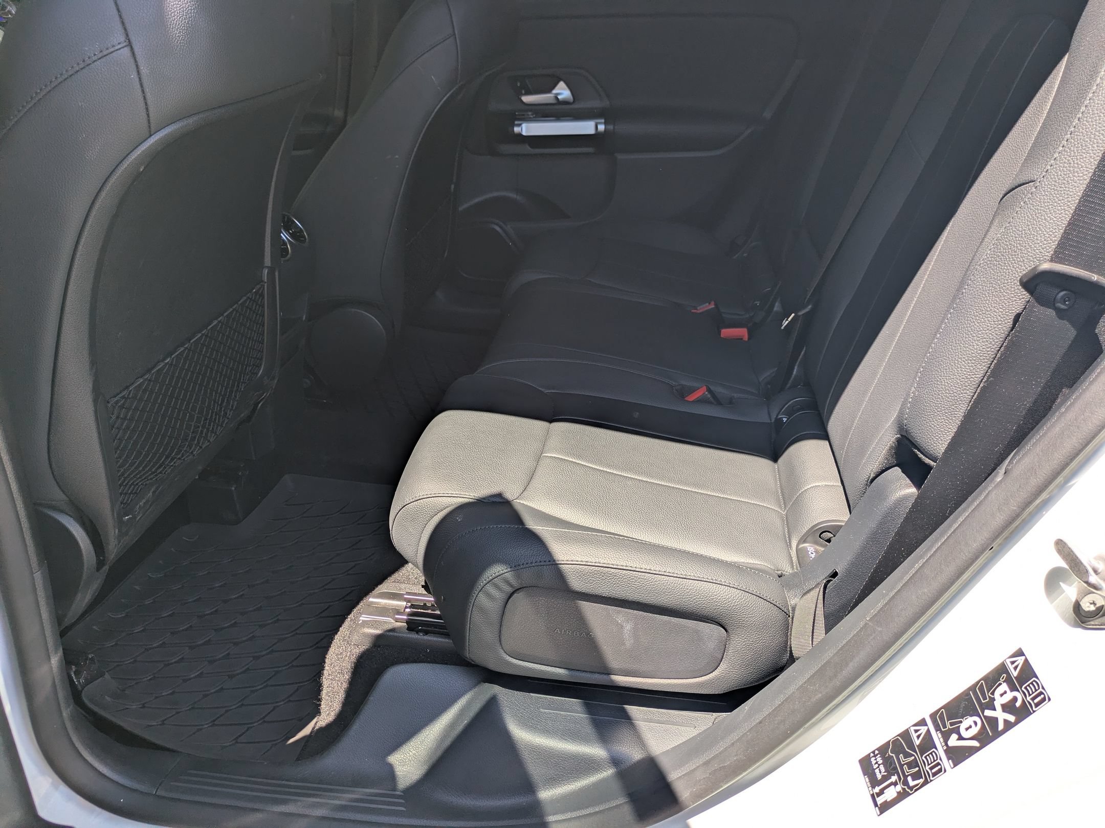 Used 2023 Mercedes-Benz GLB 250 image 30