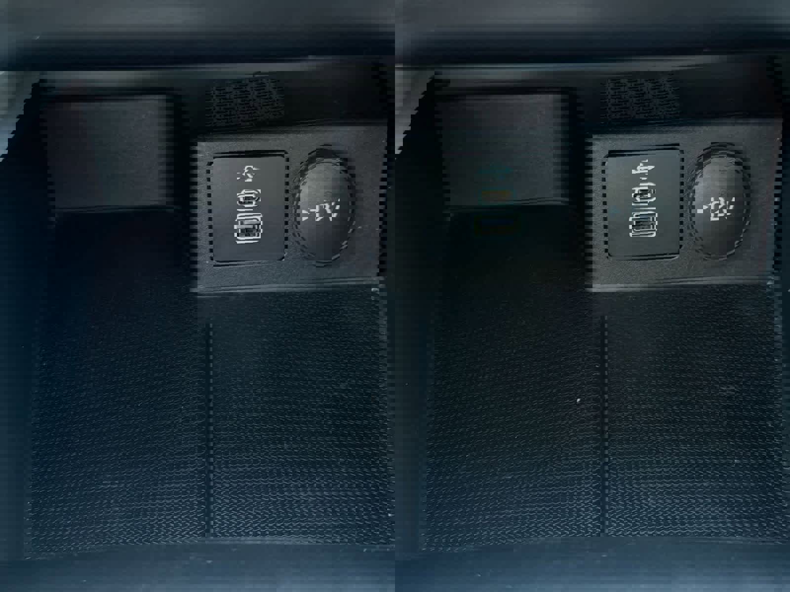 Certified 2025 Ford Escape Active image 31