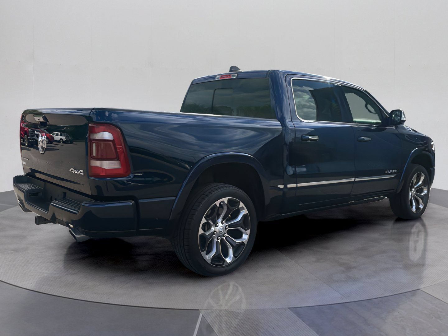 Used 2022 RAM 1500 Limited w/ Body-Colour Bumper Group AWD/4WD image 6