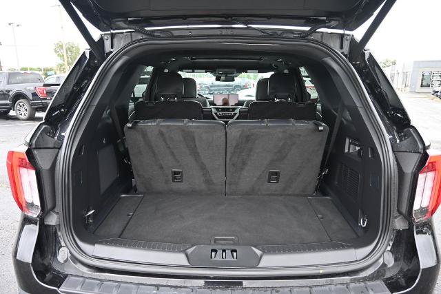 Certified 2025 Ford Explorer ST-Line w/ ST-Line Street Pack AWD/4WD image 13