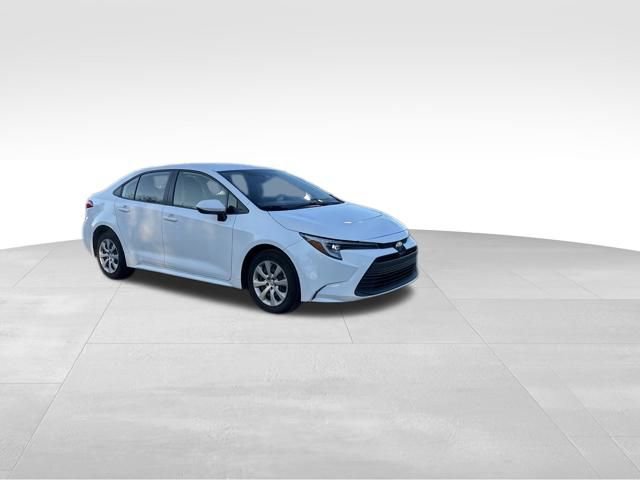 Used 2023 Toyota Corolla LE image 6