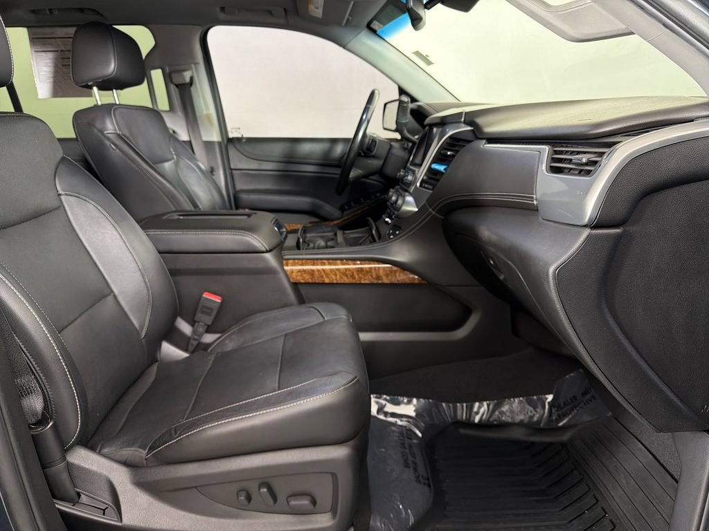 Used 2019 Chevrolet Suburban Premier w/ RST 6.2L Performance Edition AWD/4WD image 23