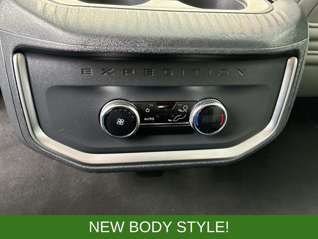 Certified 2025 Ford Expedition Active image 21