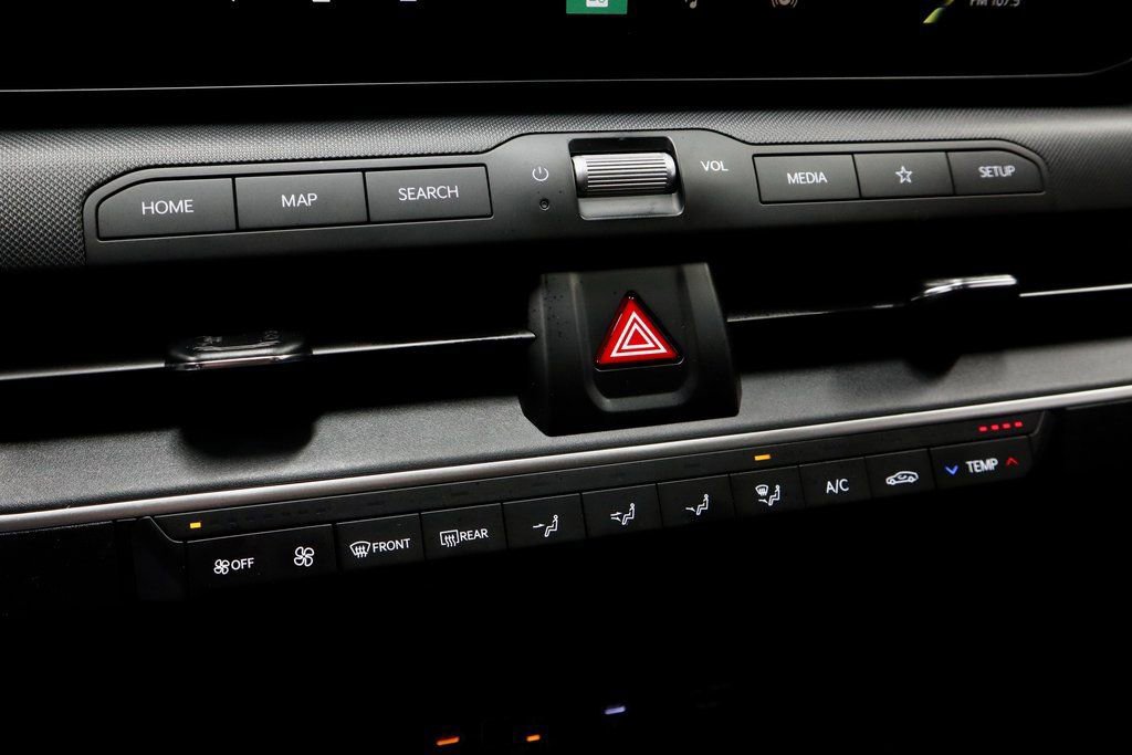 Used 2025 Kia K4 LXS image 32