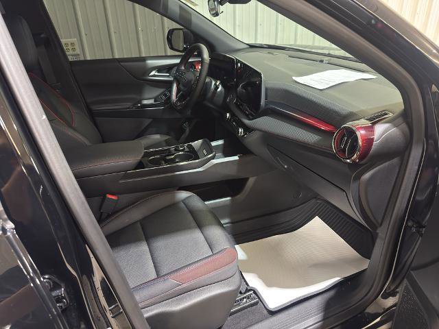 Used 2025 Chevrolet Equinox RS image 32