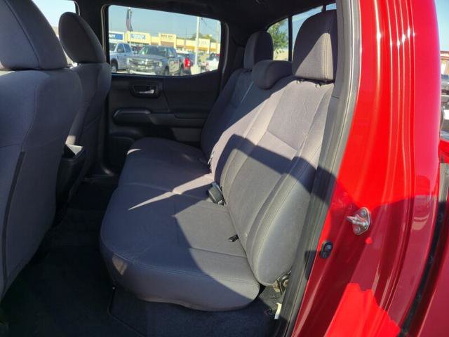 Used 2017 Toyota Tacoma TRD Sport AWD/4WD image 14