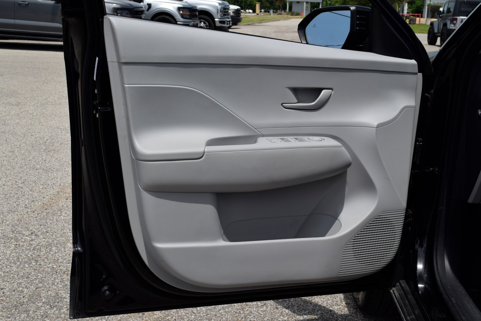 Used 2025 Hyundai Kona SEL FWD image 18