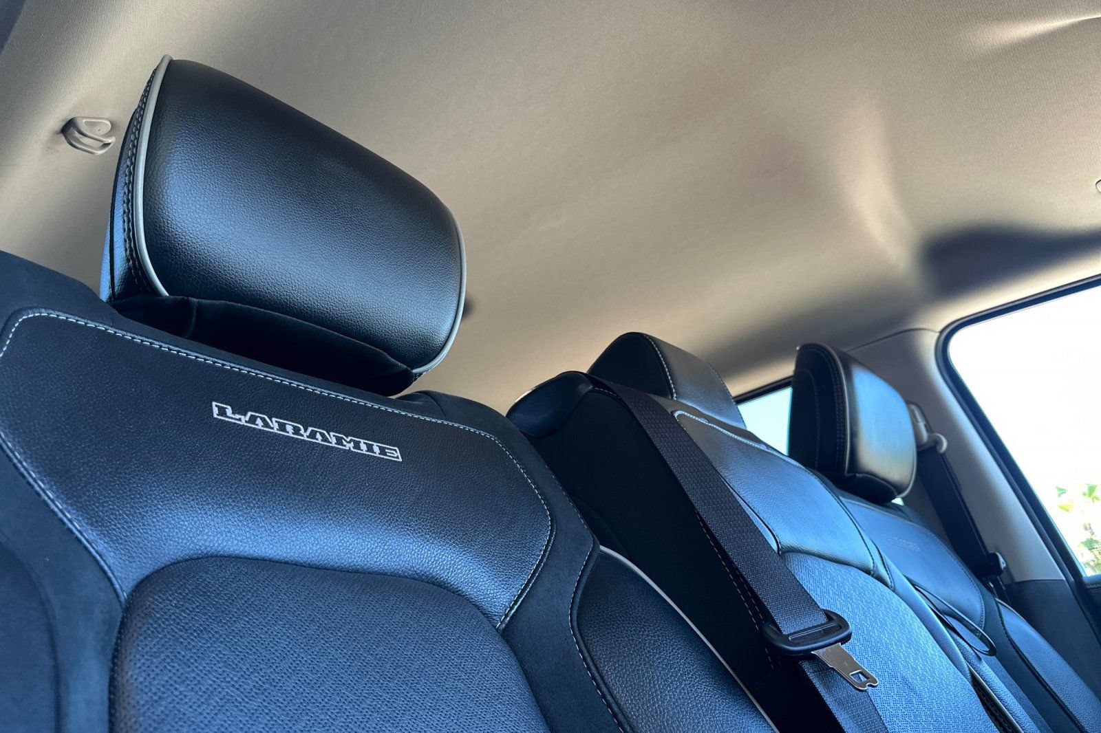 Used 2022 RAM 1500 Laramie AWD/4WD image 18