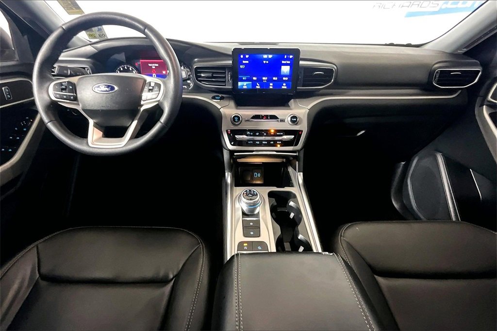 Certified 2024 Ford Explorer XLT w/ Equipment Group 202A image 11