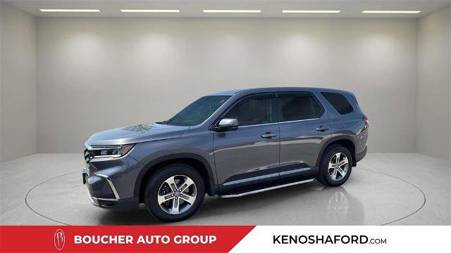 Used 2025 Honda Pilot EX-L image 2