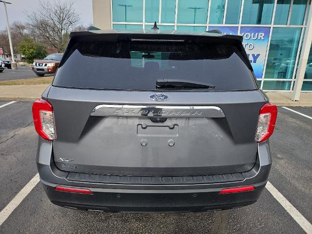 Certified 2022 Ford Explorer XLT image 4