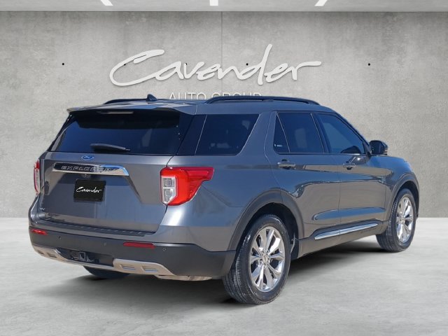 Certified 2024 Ford Explorer XLT w/ Equipment Group 202A RWD image 17