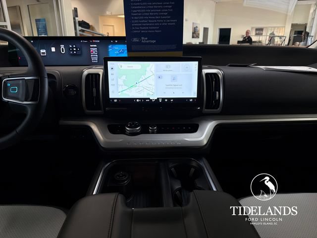 Certified 2025 Ford Expedition Active AWD/4WD image 22