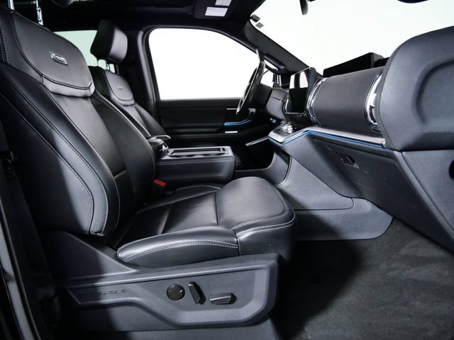 Certified 2025 Ford Expedition Platinum w/ Stealth Performance Package AWD/4WD image 10