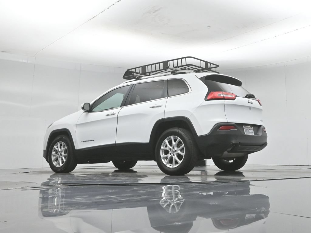 Used 2017 Jeep Cherokee Latitude FWD image 52