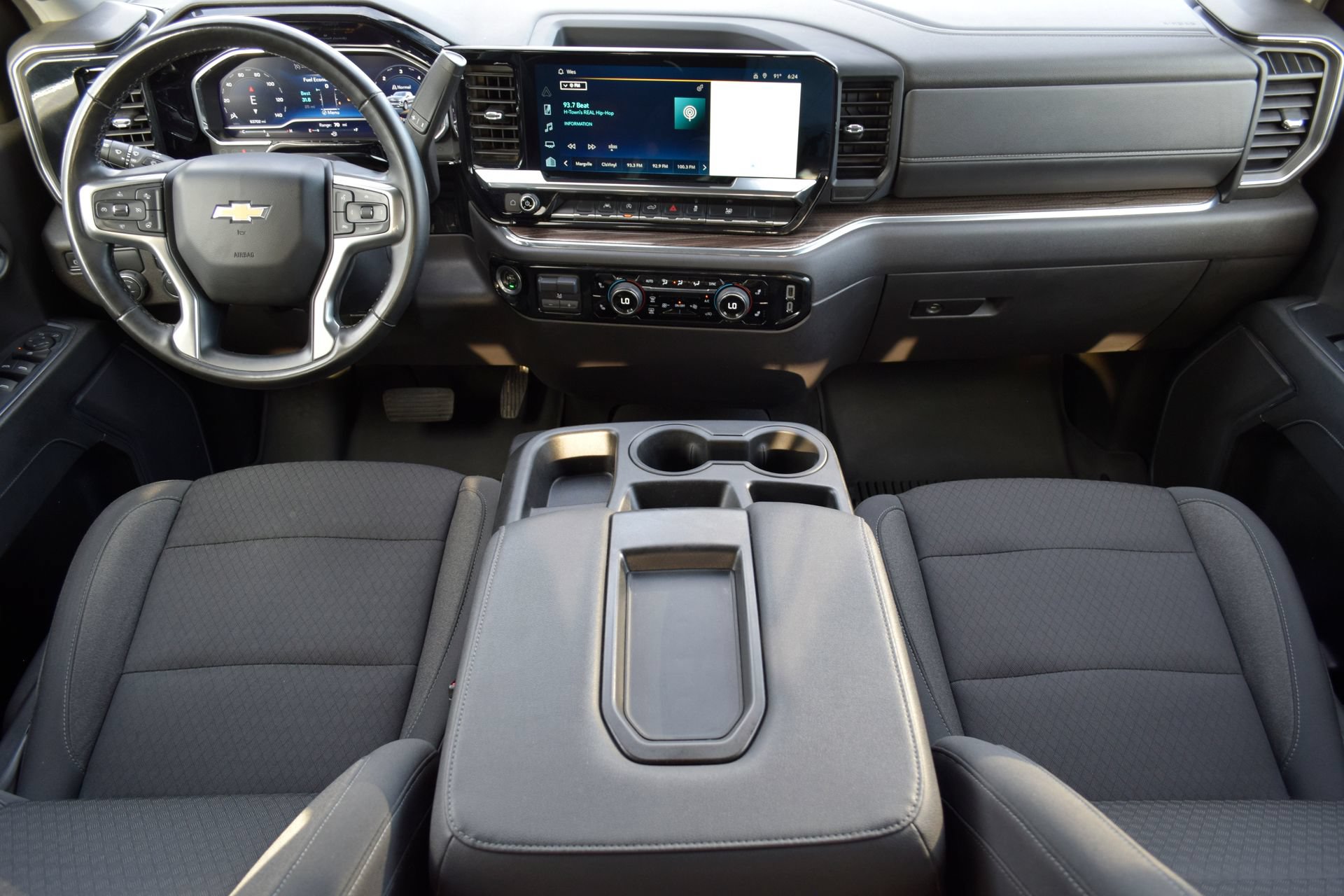 Used 2024 Chevrolet Silverado 1500 LT w/ Convenience Package II RWD image 6