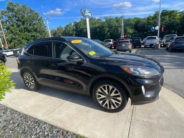 Certified 2020 Ford Escape Titanium AWD/4WD image 9
