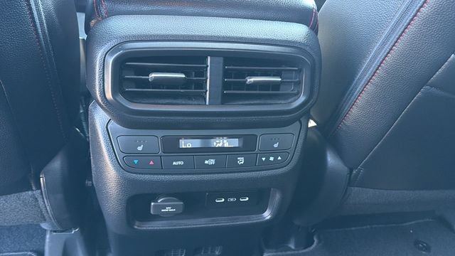 Used 2025 Honda Ridgeline Black Edition image 16