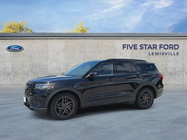 Certified 2025 Ford Explorer ST AWD/4WD image 4