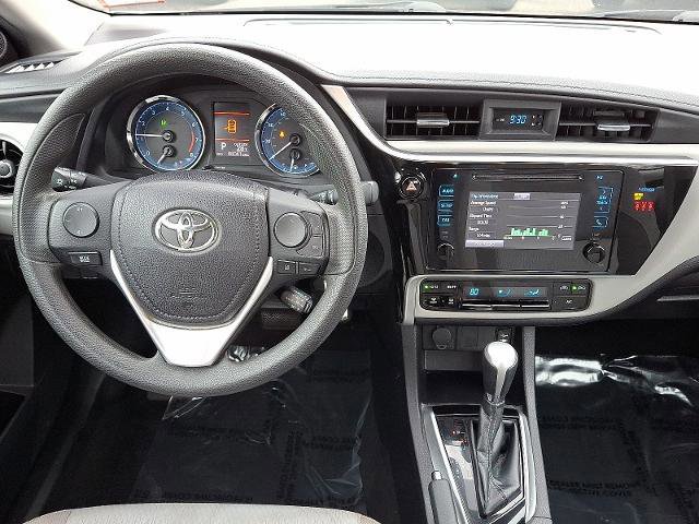 Used 2019 Toyota Corolla LE image 11