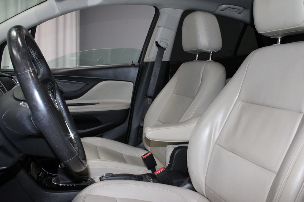 Used 2018 Buick Encore Essence w/ Experience Buick Package FWD image 25