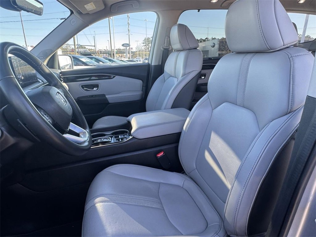 Used 2023 Honda Pilot Touring image 12