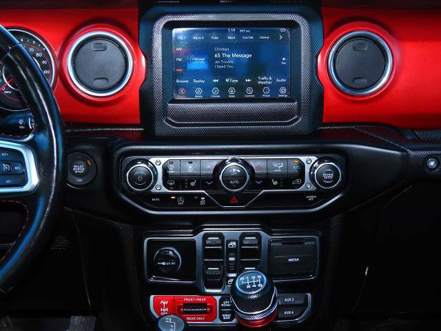 Used 2021 Jeep Gladiator Rubicon w/ Cold Weather Group image 26